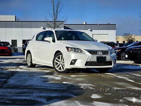 Used 2015 Lexus CT 200h image 1