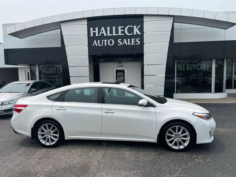 Used 2014 Toyota Avalon Limited FWD image 1