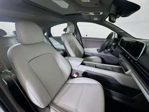 Used 2023 Hyundai Ioniq 6 Limited image 33