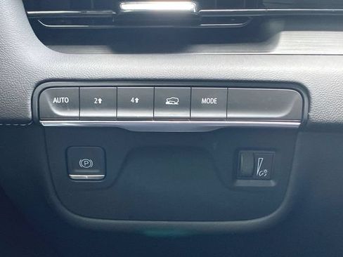 Used 2022 Cadillac Escalade ESV Premium Luxury AWD/4WD image 18