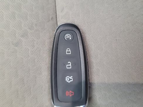 Used 2019 Ford Escape SE AWD/4WD image 32