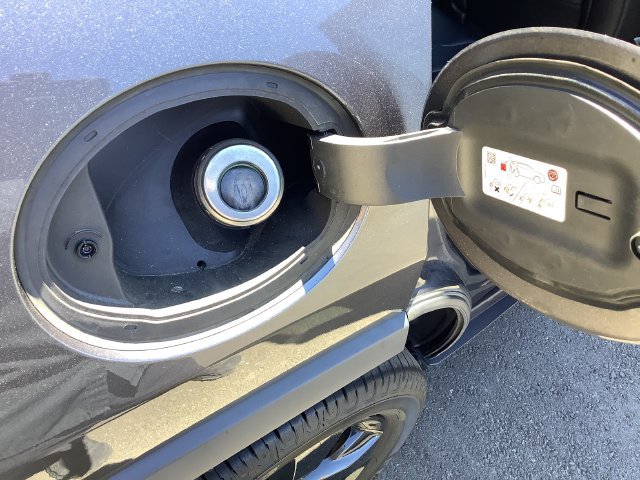Used 2020 Jeep Cherokee Latitude Plus FWD image 30