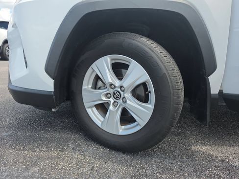 Used 2020 Toyota RAV4 XLE FWD image 27