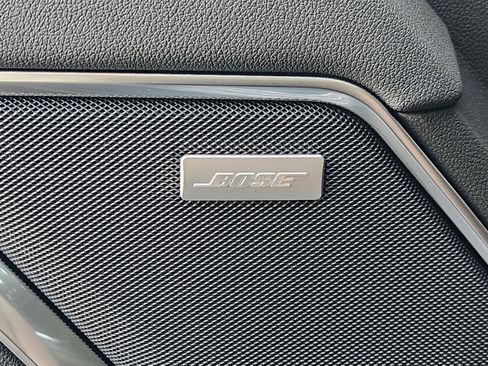 New 2025 GMC Sierra 1500 SLT image 17