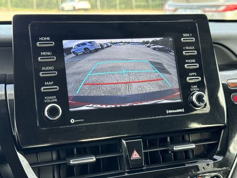Used 2022 Toyota Camry LE FWD image 21