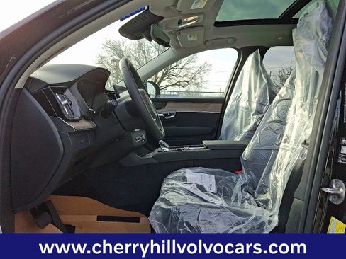 New 2026 Volvo XC90 B6 Plus w/ Protection Package Premier image 10