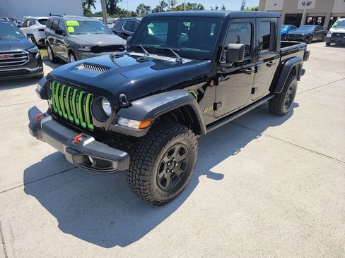 Used 2022 Jeep Gladiator Mojave w/ Trailer Tow Package AWD/4WD image 2