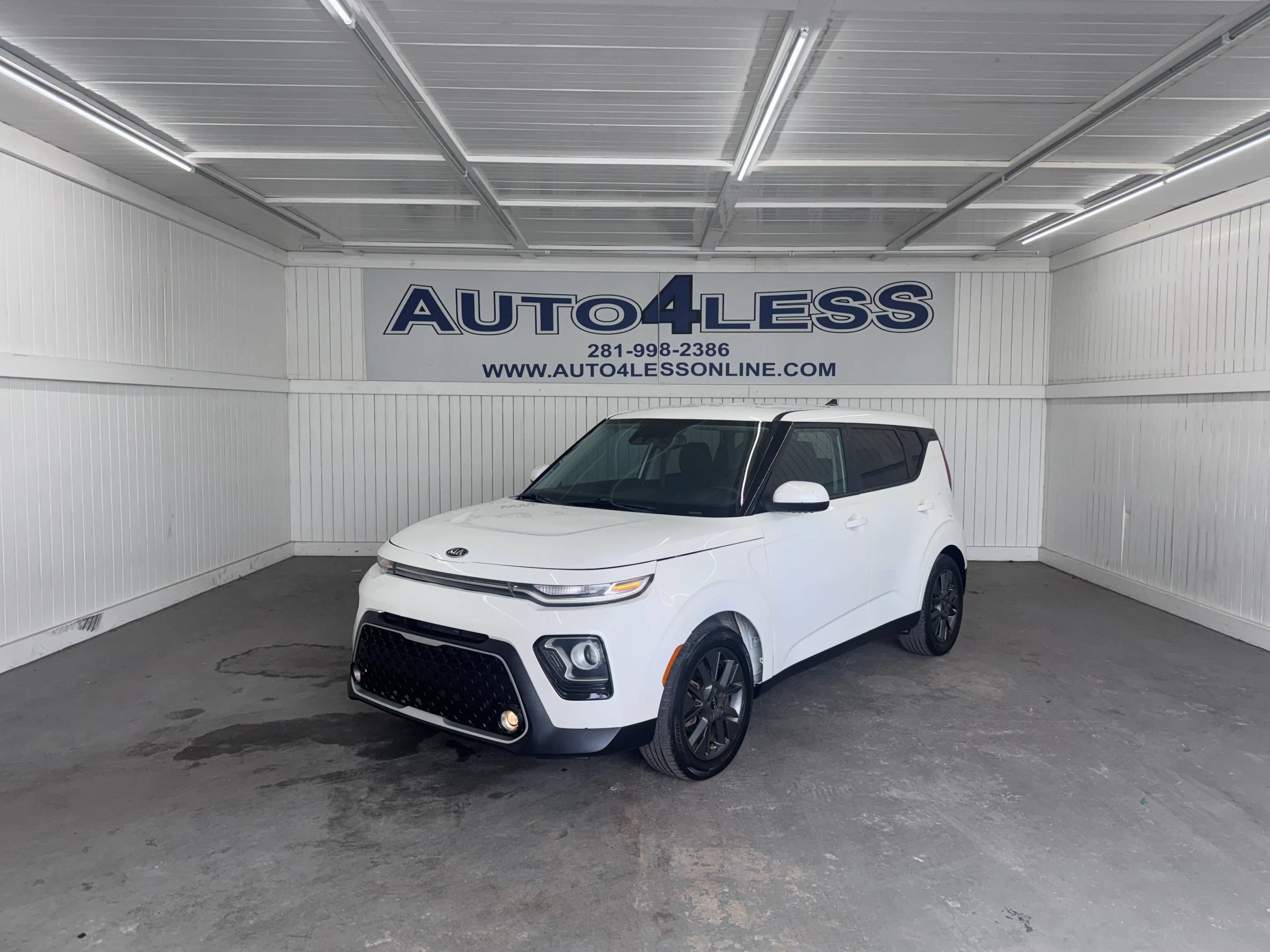 Used 2020 Kia Soul EX FWD image 1