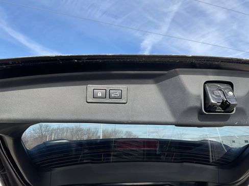 Used 2025 Subaru Outback Touring w/ Popular Package #2 image 26