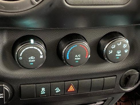 Used 2017 Jeep Wrangler Unlimited Sport w/ Max Tow Package image 15