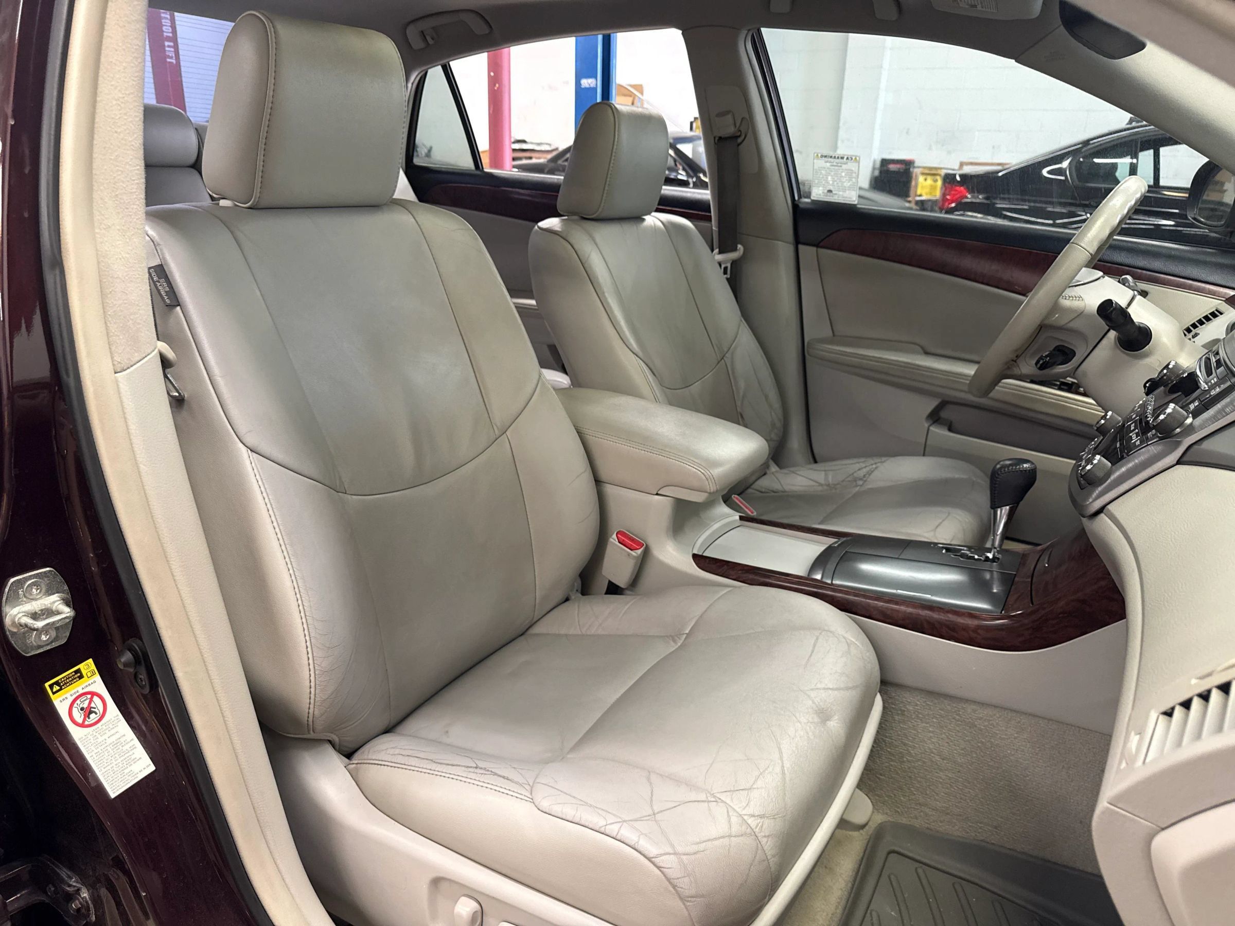 Used 2012 Toyota Avalon FWD image 25