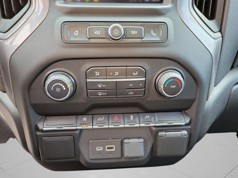 Used 2021 Chevrolet Silverado 1500 Custom image 24