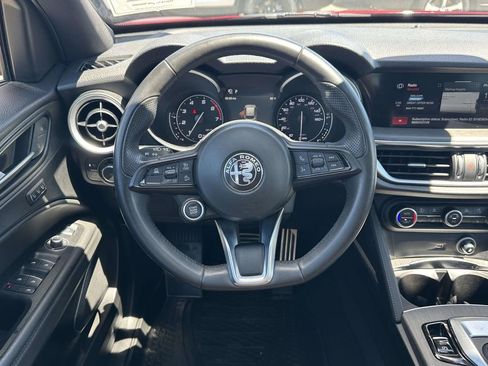 Used 2023 Alfa Romeo Stelvio Ti AWD/4WD image 15