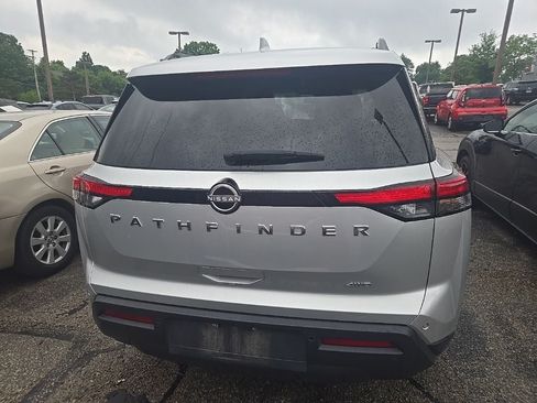 Used 2025 Nissan Pathfinder SV AWD/4WD image 12