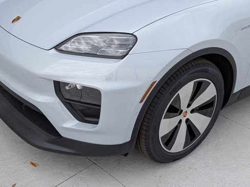 New 2026 Porsche Macan Electric image 12