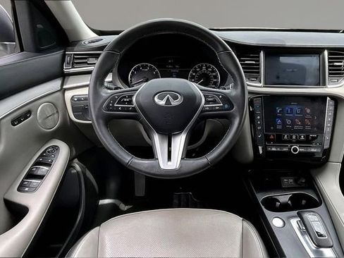 Used 2023 INFINITI QX50 Luxe w/ Accent Package AWD/4WD image 8