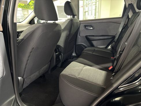 Used 2023 Nissan Rogue SV image 21