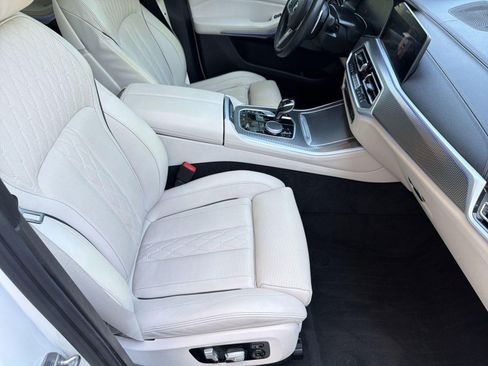 Used 2021 BMW X5 xDrive40i w/ M Sport Package AWD/4WD image 32