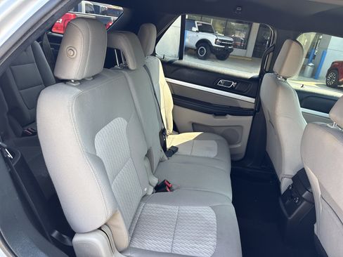 Used 2018 Ford Explorer FWD image 9