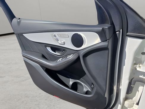 Used 2023 Mercedes-Benz GLC 300 4MATIC Coupe image 17