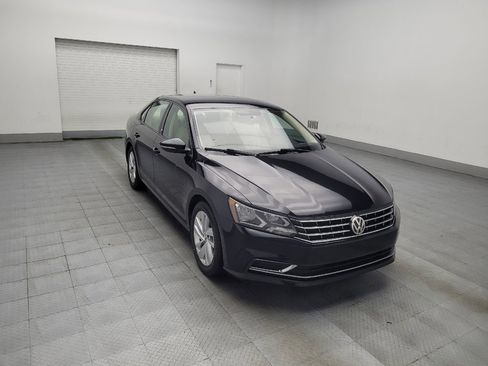 Used 2019 Volkswagen Passat 2.0T Wolfsburg image 13