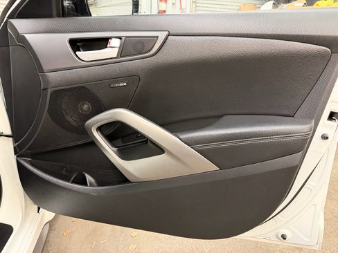 Used 2016 Hyundai Veloster Turbo w/ Option Group 04 image 31