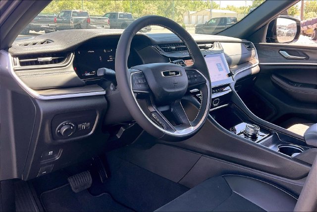 New 2026 Jeep Grand Cherokee Altitude AWD/4WD image 6
