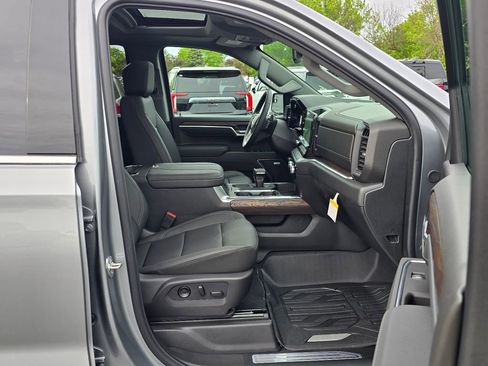 New 2026 GMC Sierra 1500 SLT w/ SLT Premium Package AWD/4WD image 35