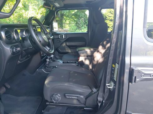 Used 2021 Jeep Wrangler Unlimited Sport AWD/4WD image 2