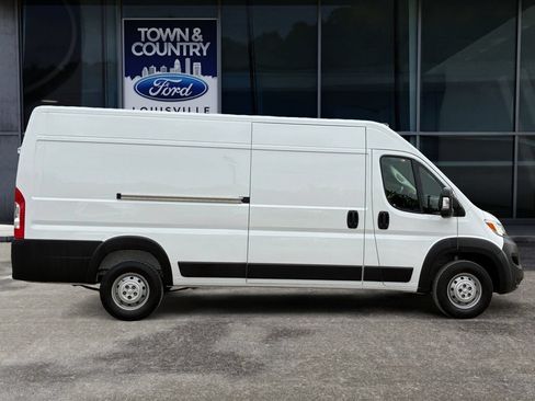 Used 2023 RAM ProMaster 3500 FWD image 2