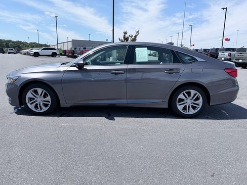 Used 2018 Honda Accord LX image 5