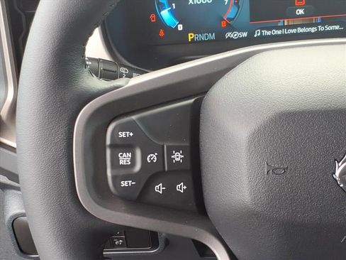 New 2026 Ford Bronco Outer Banks w/ Black Appearance Package image 17