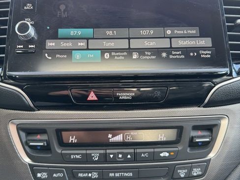 Certified 2025 Honda Ridgeline RTL image 23