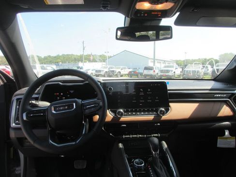 New 2026 GMC Canyon AT4 w/ Technology Plus Package AWD/4WD image 14