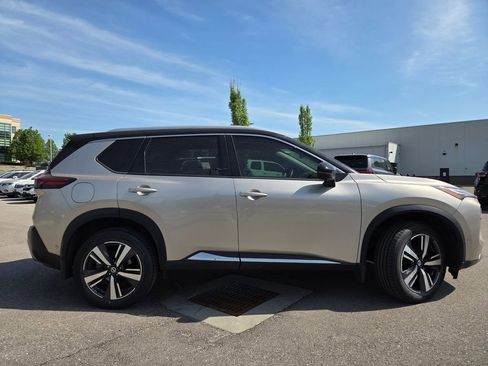 Used 2021 Nissan Rogue Platinum AWD/4WD image 29