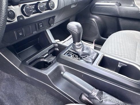 Used 2021 Toyota Tacoma SR AWD/4WD image 19