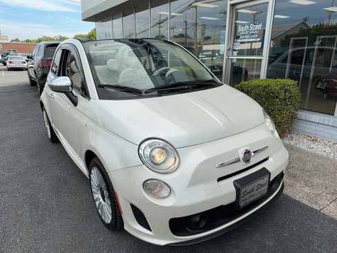 Used 2018 FIAT 500 Lounge FWD image 2