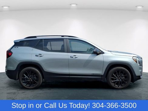 Used 2023 GMC Terrain SLE w/ Elevation Edition AWD/4WD image 4