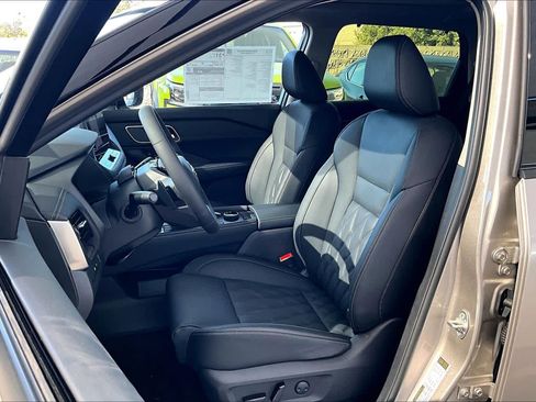 New 2026 Nissan Rogue Platinum image 15