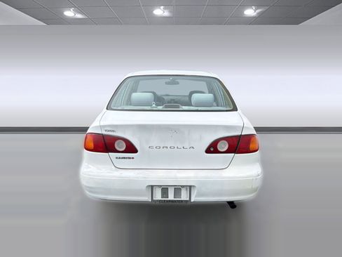 Used 2001 Toyota Corolla CE FWD image 10