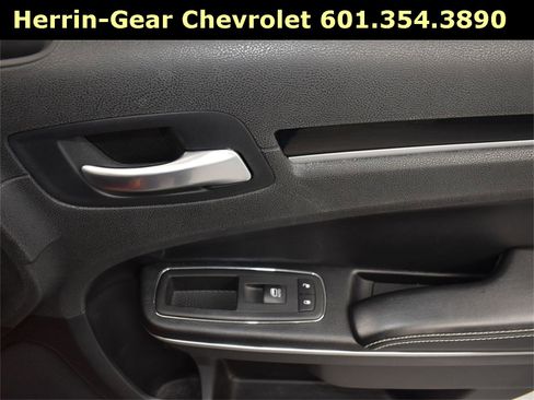 Used 2021 Chrysler 300 S image 21