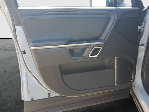 Used 2024 Rivian R1T Adventure AWD/4WD image 20