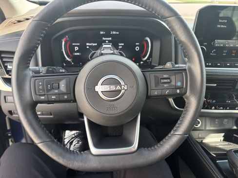 Used 2023 Nissan Rogue Platinum image 23