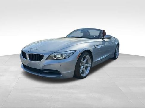 Used 2015 BMW Z4 sDrive28i image 2