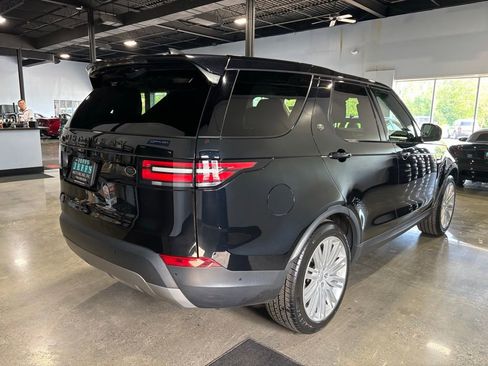 Used 2017 Land Rover Discovery First Edition AWD/4WD image 5
