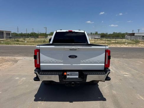 Used 2025 Ford F250 Lariat w/ FX4 Off-Road Package AWD/4WD image 8
