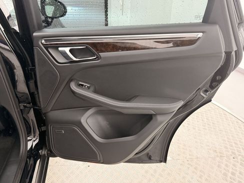 New 2025 Porsche Macan image 38