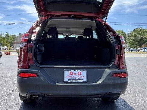 Used 2017 Jeep Cherokee Latitude FWD image 27