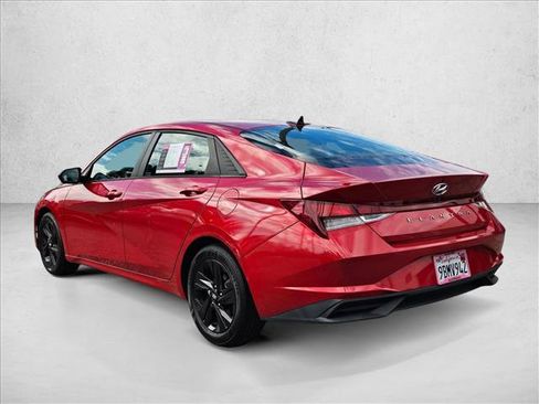 Used 2021 Hyundai Elantra SEL image 8