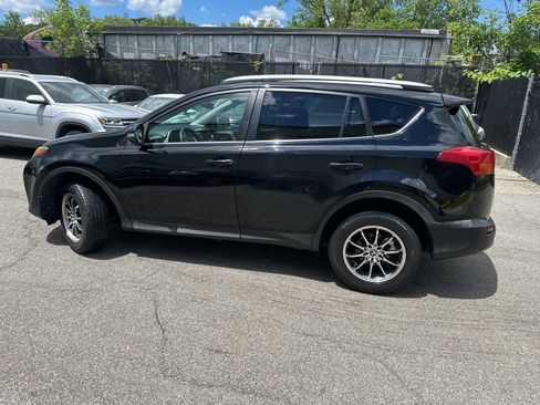 Used 2015 Toyota RAV4 XLE AWD/4WD image 3